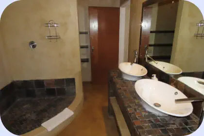 En-suite Bathroom at Sunset Game Lodge Hoedspruit